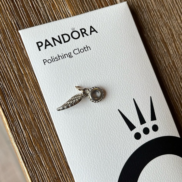 Pandora Angel Wing & Heart Dangle Charm - Picture 2 of 3